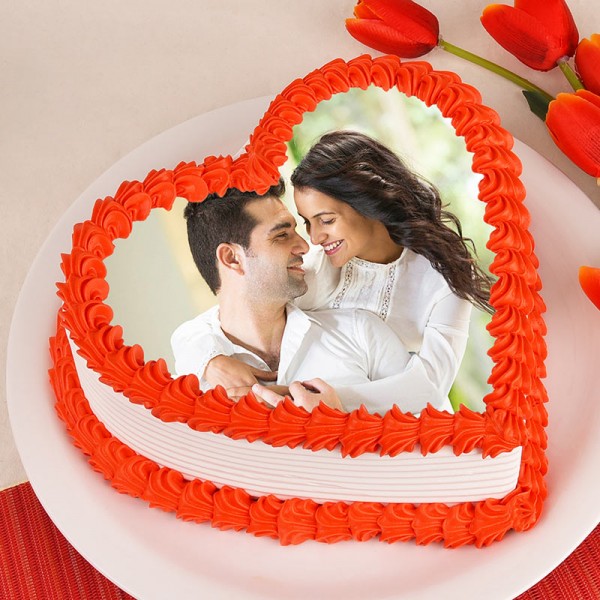 Kiss Couple Cupid Cake – Creme Castle