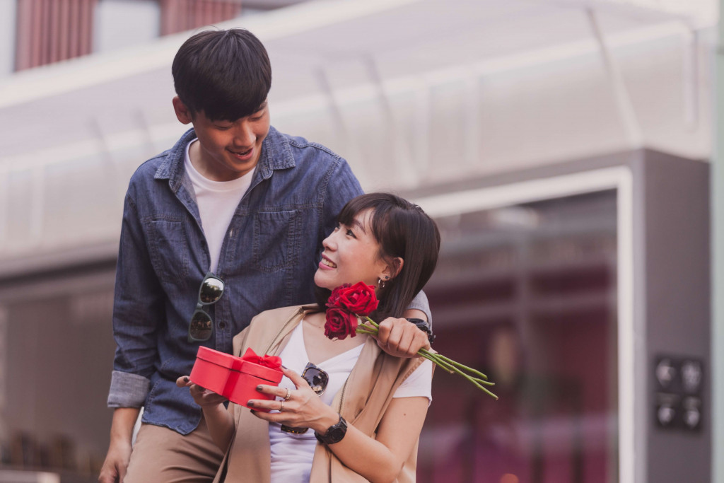 make your partner feel special by giving them chocolates