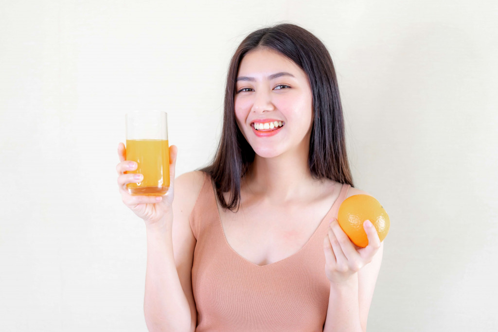 orange juice help remove dark circles