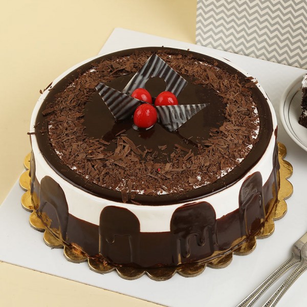 Buy/Send Cute Panda Chocolate Cake Half Kg Online- FNP