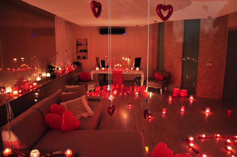 5 Ways to Celebrate Valentine's Day Apart