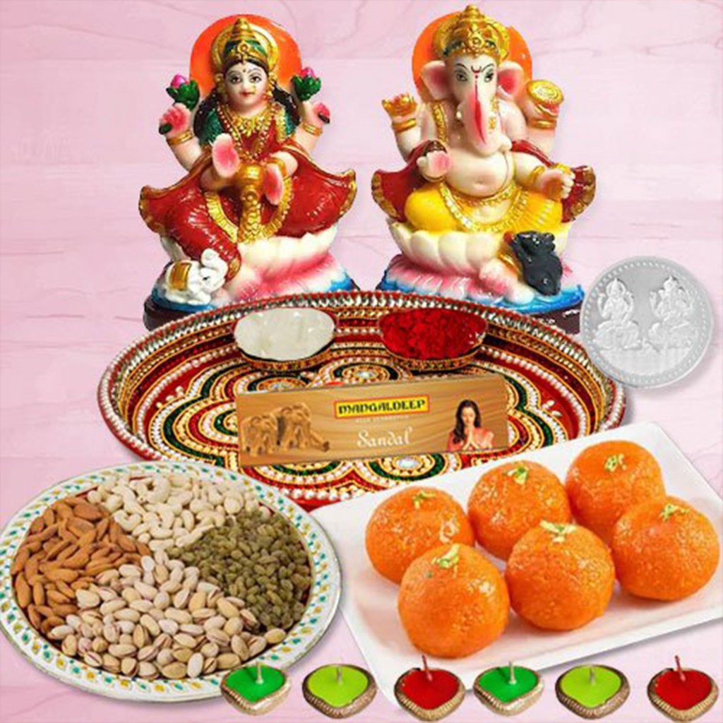 Lord Ganesha & Lakshmi Idol With Mixed Dry Fruits