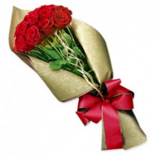 12 Red Roses wrapped in Golden Paper