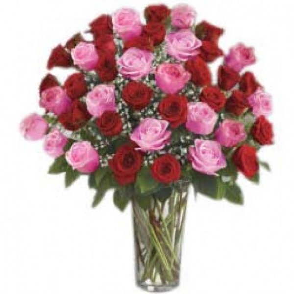 30 Red and Pink Roses in a glass vase