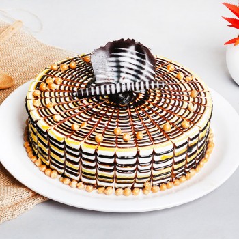Полкилограммовый дизайнерский торт с ирисками