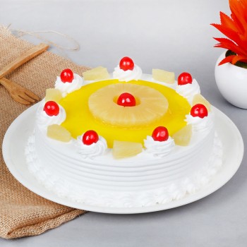 Half Kg Pineapple Cream Cake