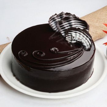 Sending yummy cheese cake from 5 star bakery to Delhi, Same Day Delivery -  DelhiOnlineFlorists