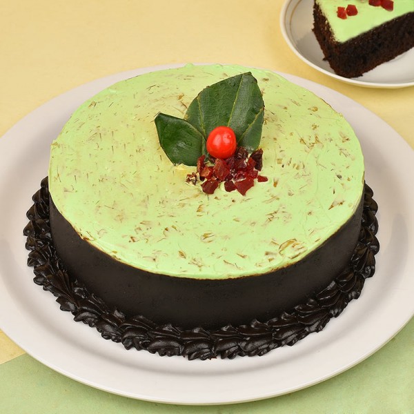 How to make a 2-flavor cake | Nichole's Custom Cakes