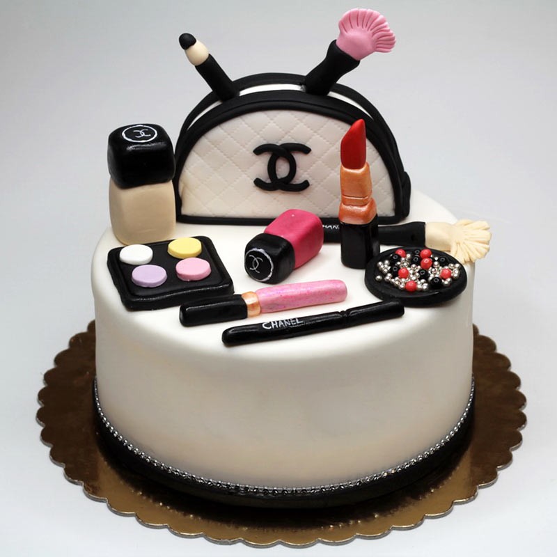 Special Chanel Cosmetics Cake - MyFlowerTree