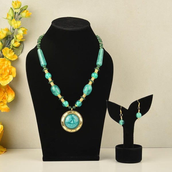 Exquisite Green Stone Necklace