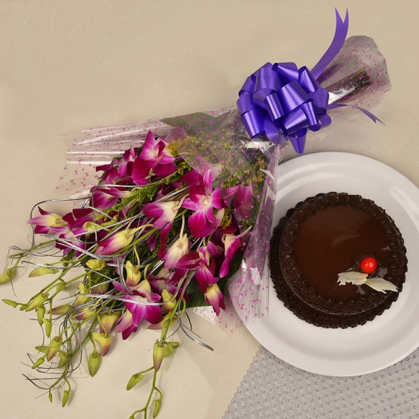 6 Purple Orchids Bunch with Half Kg Chocolate Cake