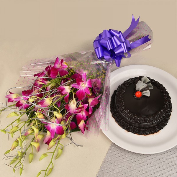 6 Purple Orchids Bouquet with Half Kg Chocolate Truffle Cake