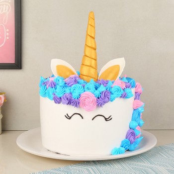 2 kg Unicorn Vanilla Fondant Cake