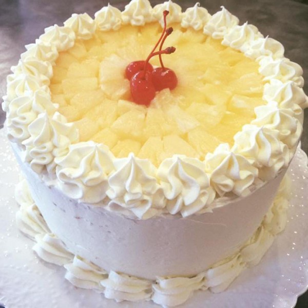 One Kg Pineapple Cream Cake Topped with Fruits