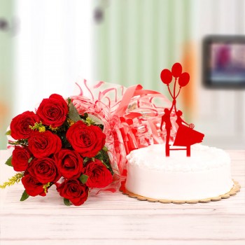 10 Red Roses with Half Kg Vanilla Cake