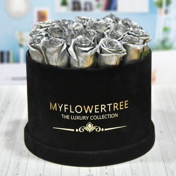 40 Silver Spray Roses in a Black Signature Velvet Box