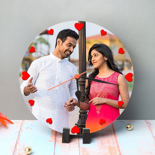 Personalized Round Table Clock