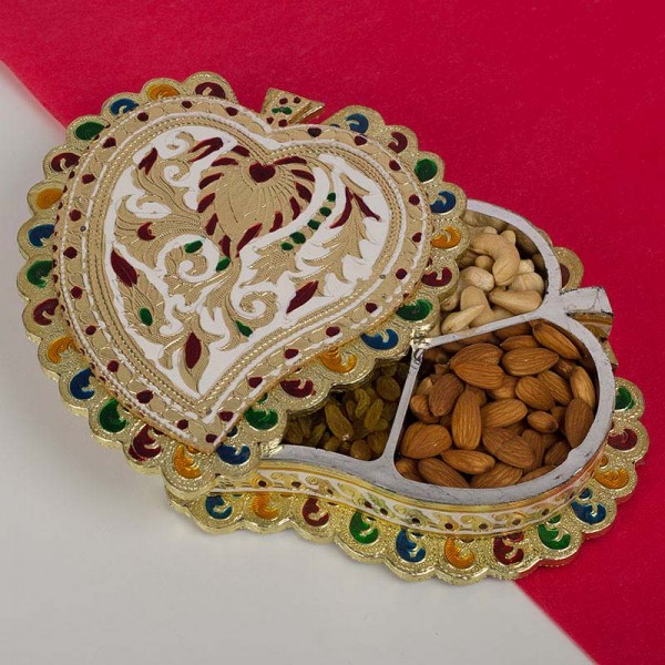 Decorated Heart Shape Box of Almond, Cashew Nut and Raisins