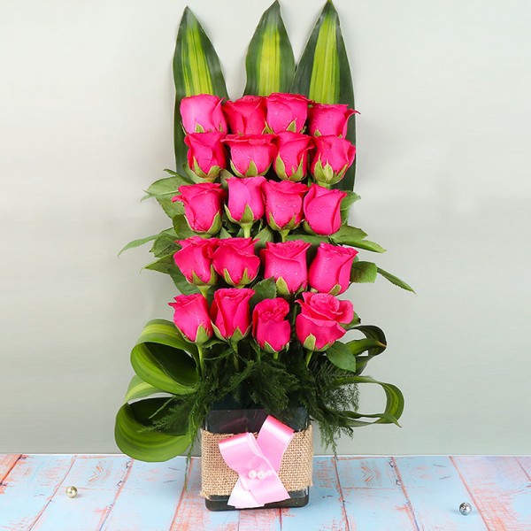 20 Pink Roses in Glass vase 