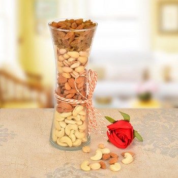 Vase full of Almond,Cashew,Pista,Raisins