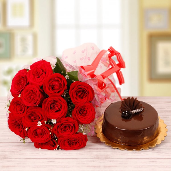 15 Red Roses with Half Kg Chocolate Cake