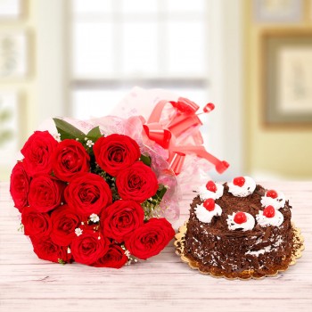 15 Red Roses Bouquet with Half Kg Black Forest Cake