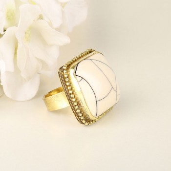 Designer Stone Gold Tonned Ring