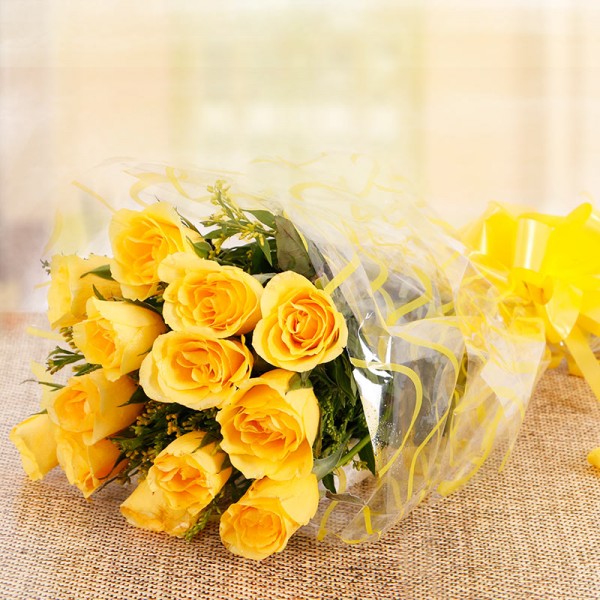 10 Yellow Roses