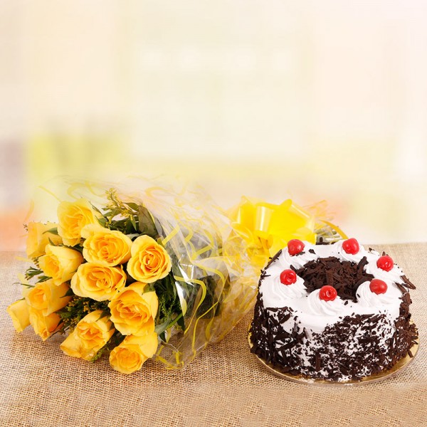 10 Yellow Roses with Half Kg Black Forest Cake