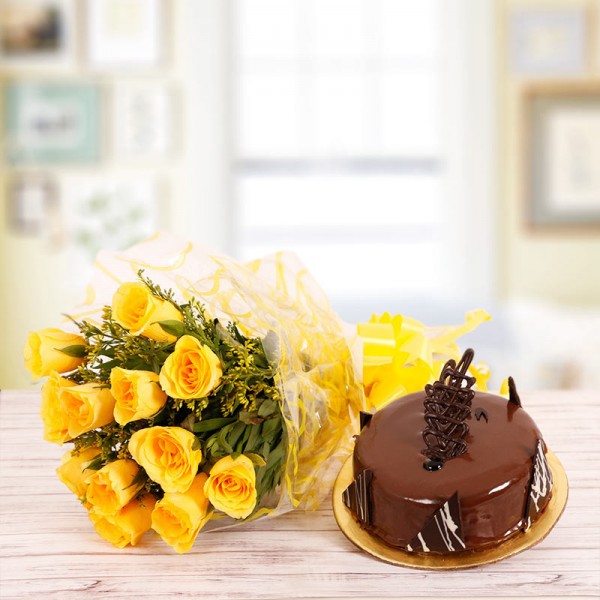 10 Yellow Roses and Half Kg Chocolate Cake