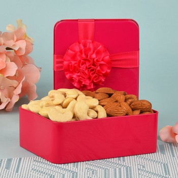 Gift Box of Almond and Cashew Nut