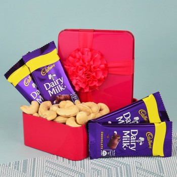 Gift Box of Dairy Milk Chocolate and Cashew Nut