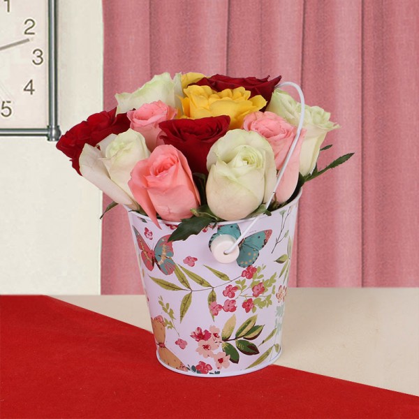 10 Assorted Roses in Tin Bucket