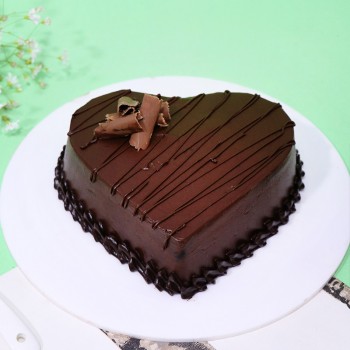 Chocolatey Heart Shape Cake