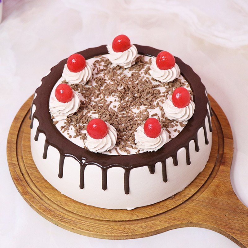 Black Forest Eggless Cake