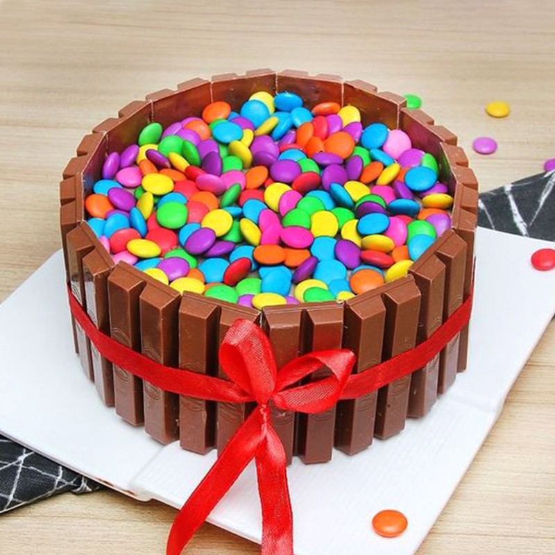 One Kg Kitkat Gems Chocolate Cream Cake