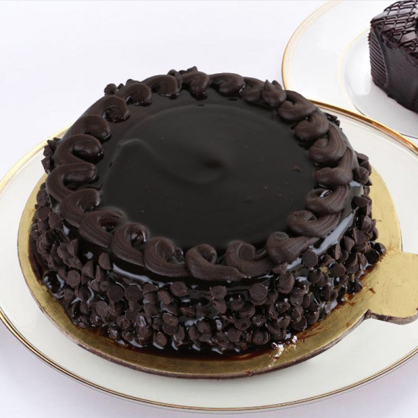 Half Kg Chocochip Truffle Cake