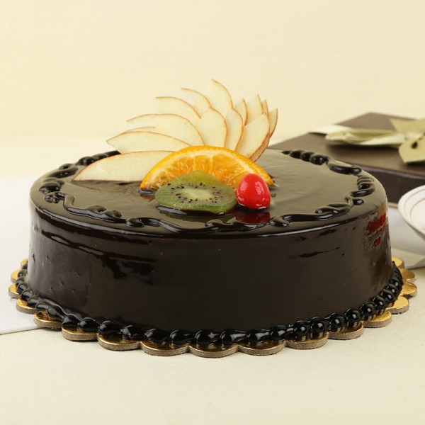 Indulge in Exquisite Delights: Exploring the World of Fruit Cakes Online