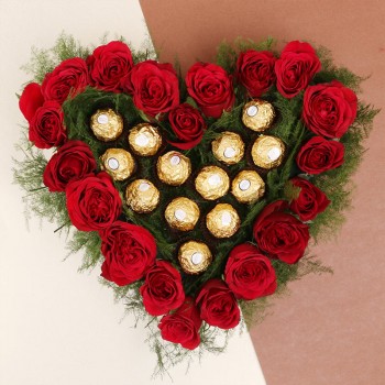 Heart-shaped arrangement of 20 Red Roses with Ferrero Rocher (13 pcs)