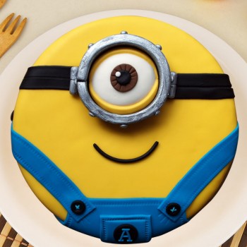 Magical Minion Cake