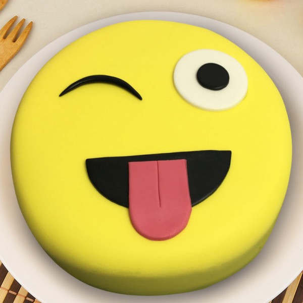 Smiling Emoji Cake - Fastest Cakes
