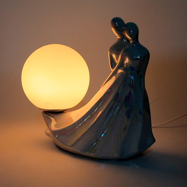 Elegant Love LED Figurine
