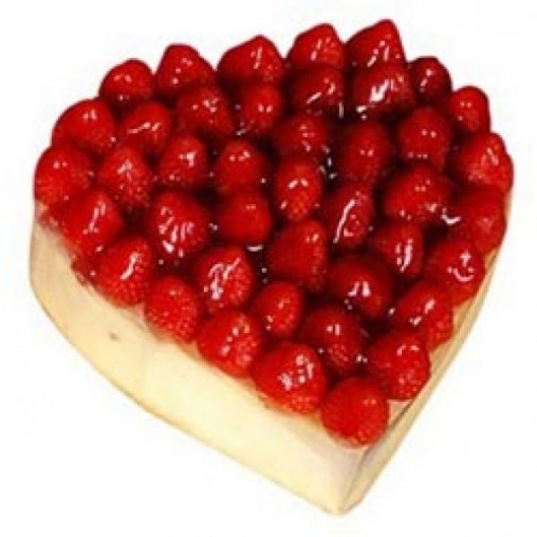 One Kg Heart Shape Strawberry Cake