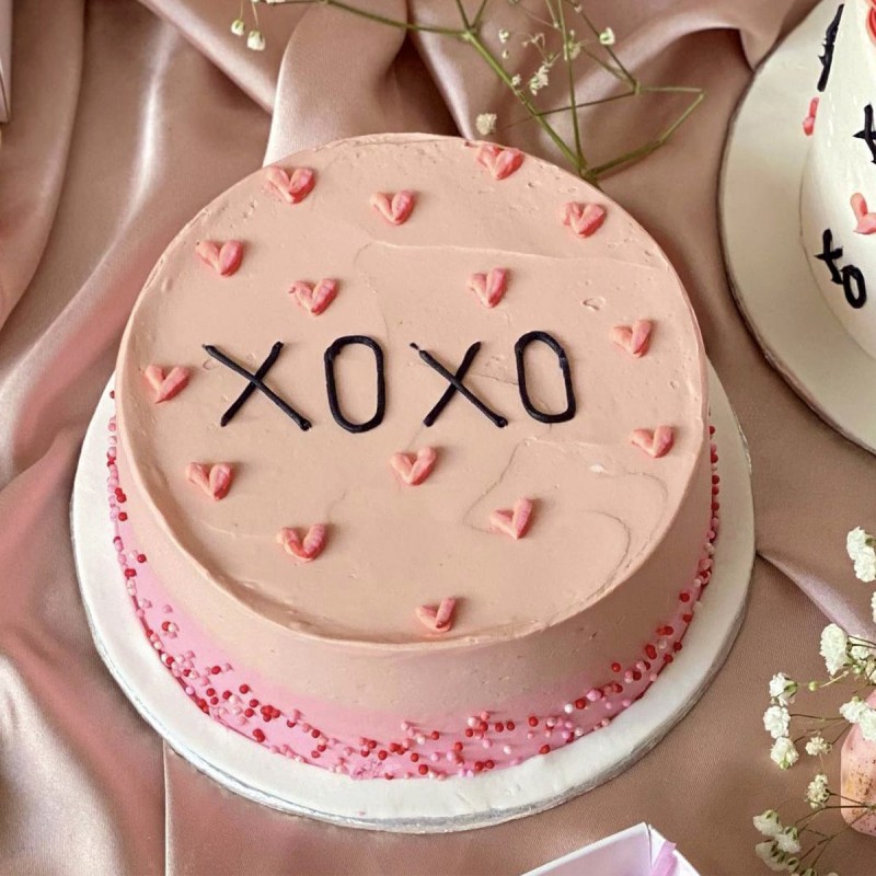 XOXO Theme Chocolate Cake