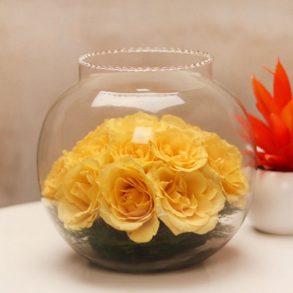 One Fish Bowl Glass Vase with 15 Yellow Roses