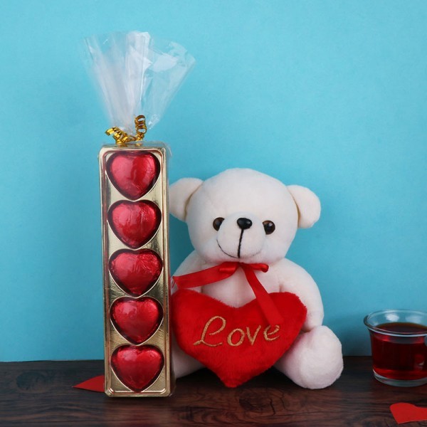 Teddy with a Heart with 5 pcs Heart Shape Homemade Chocolate