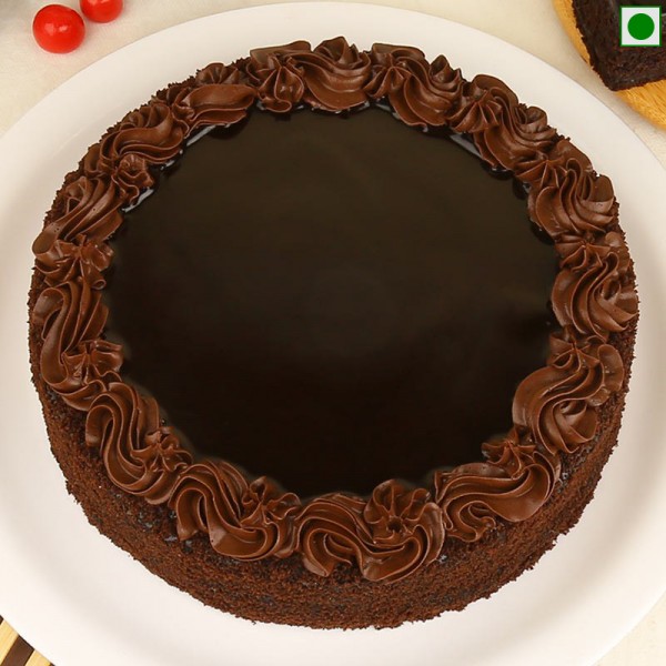 Delicious Chocolate Eggless Cake- MyFlowerTree