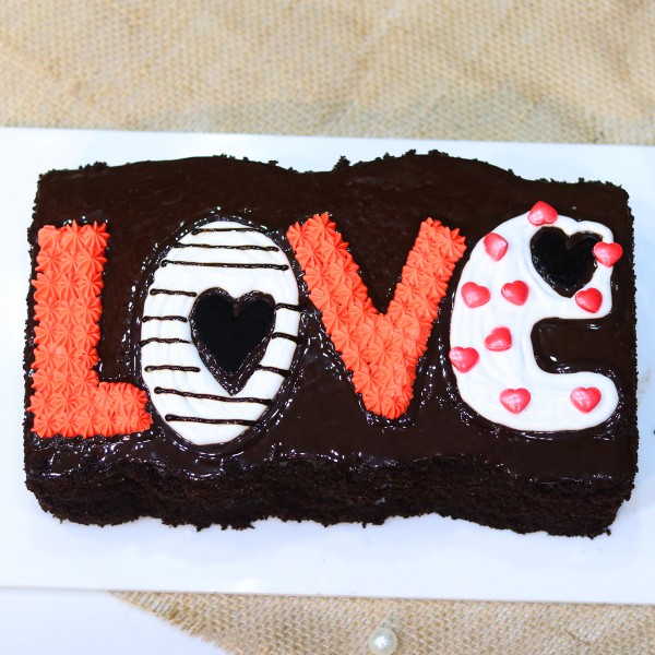 One Kg Love Theme Designer Chocolate Cream Cake