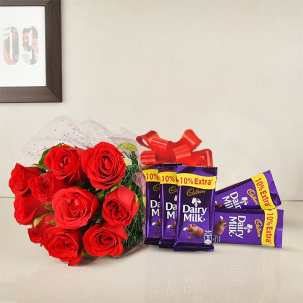 8 Red Roses with 5 Dairy Milk Chocolate (13.2 gm)