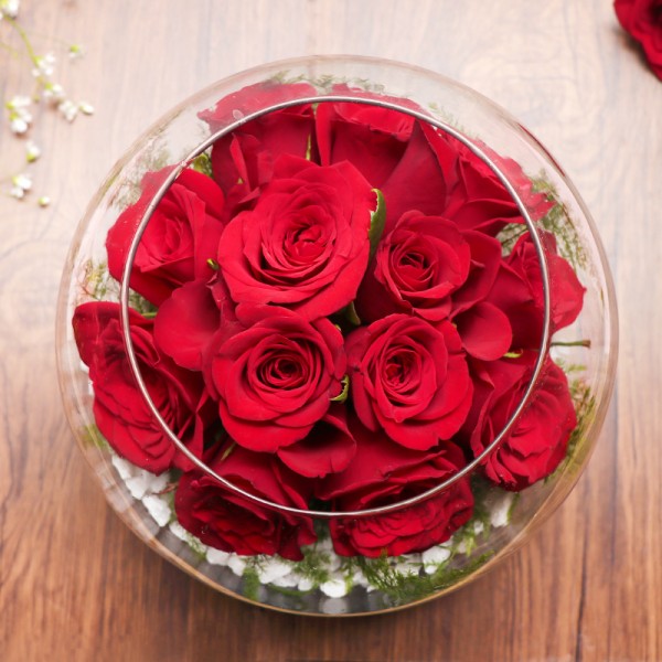 Roses arrangement in Fish Bowl 